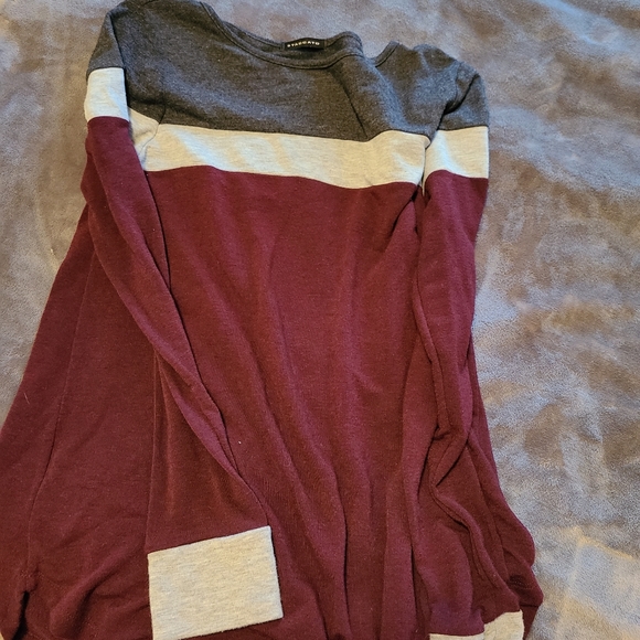 Long sleeve casual shirts - Picture 3 of 4